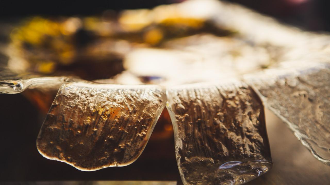 Plato Flor de vidrio Ondulado con relleno Ámbar - Imagen 2